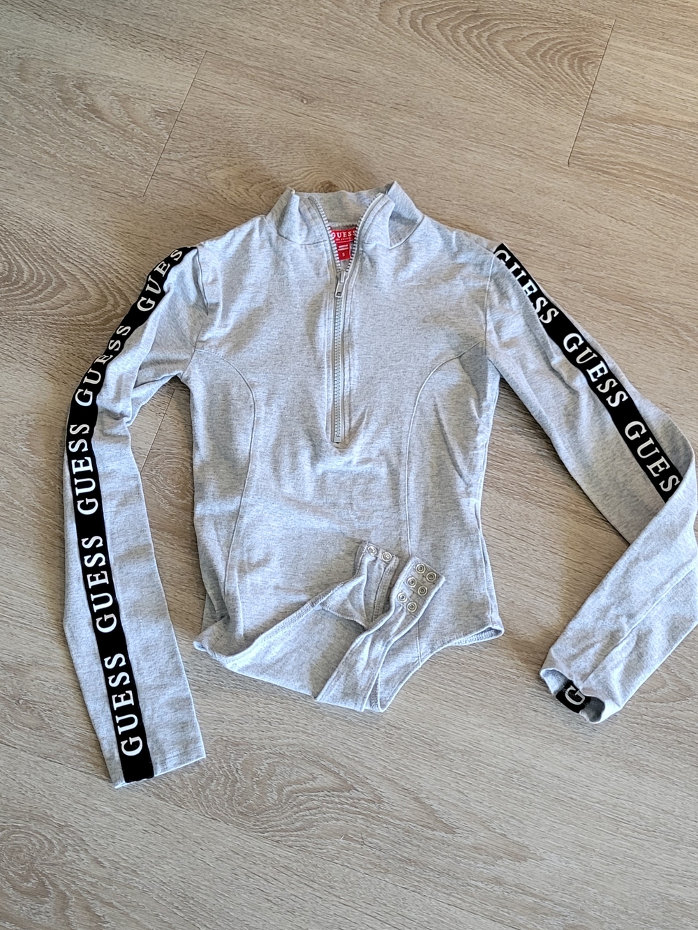 GUESS Light Gray Long-Sleeve Logo-Trim Bodysuit